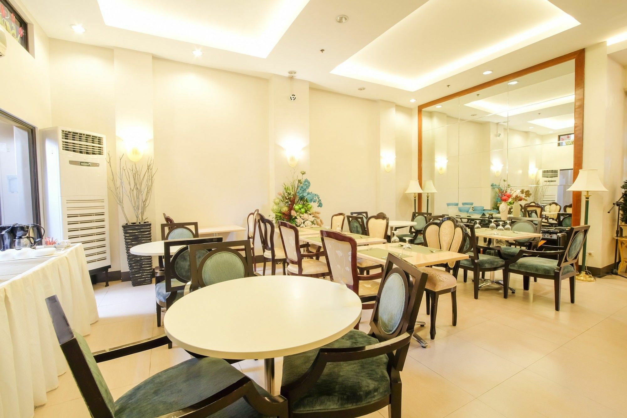 Zen Rooms Del Pilar Malate Manila Zewnętrze zdjęcie